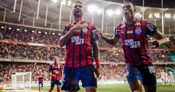 Bahia vence Flamengo e confirma liderança do Palmeiras no Brasileirão