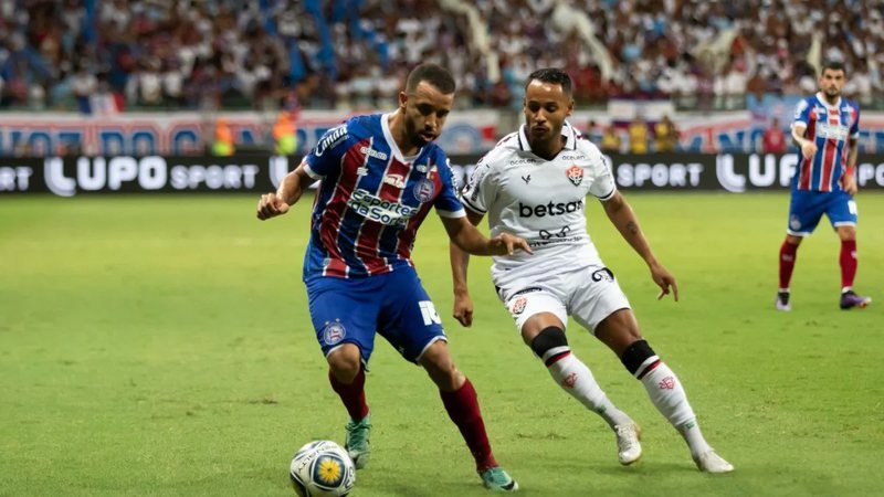  Matheus Gonçalves pede desculpas à torcida do Vitória após expulsão no Ba-Vi