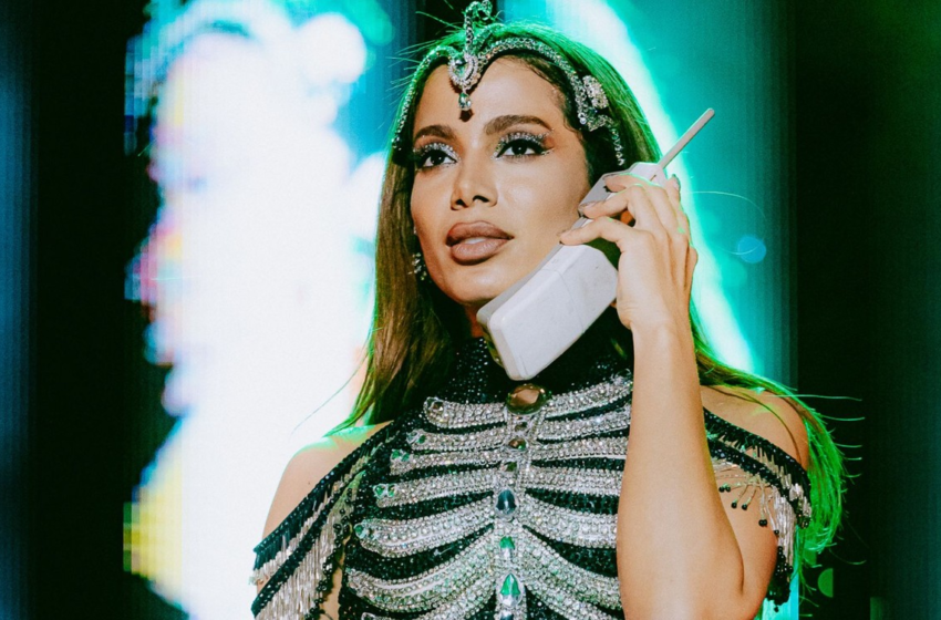  Anitta diz que vai a show da Madonna no Rio: 'é muito histórico'