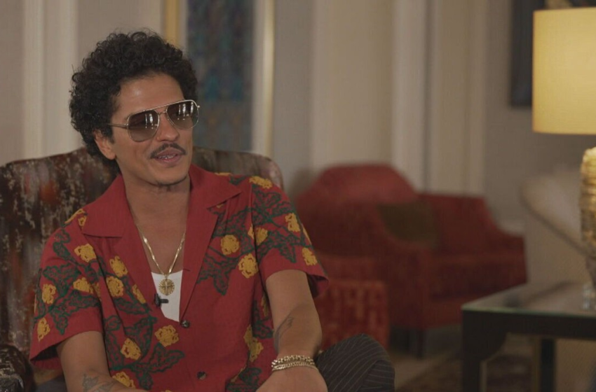  Fenômeno do pop, Bruno Mars volta ao Brasil para uma temporada de quatro shows em outubro; veja a entrevista