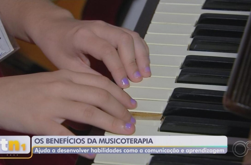  Musicoterapia auxilia no tratamento de jovem autista de Itapetininga