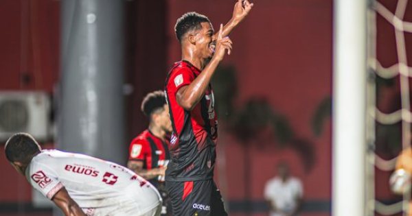  Vitória vence o Porto-BA em casa e amplia liderança no Baianão